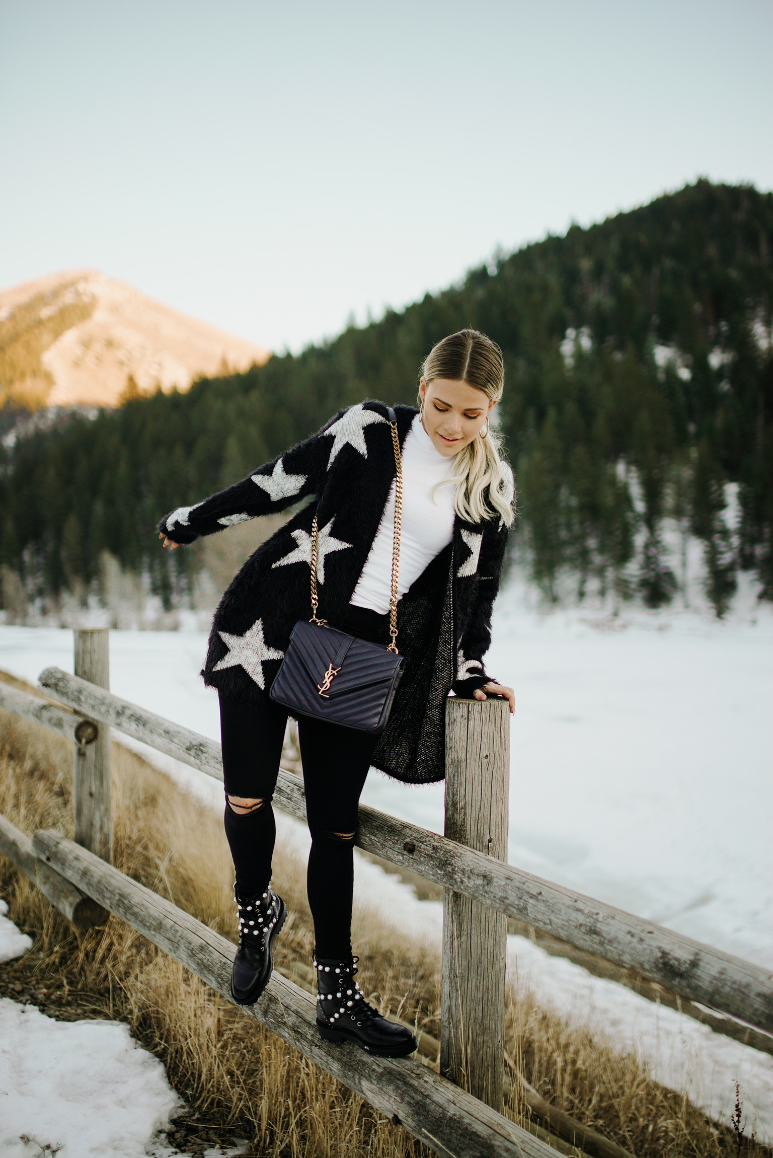 12 Casual & Cute Cozy Winter Outfits - The Unlikely Hostess