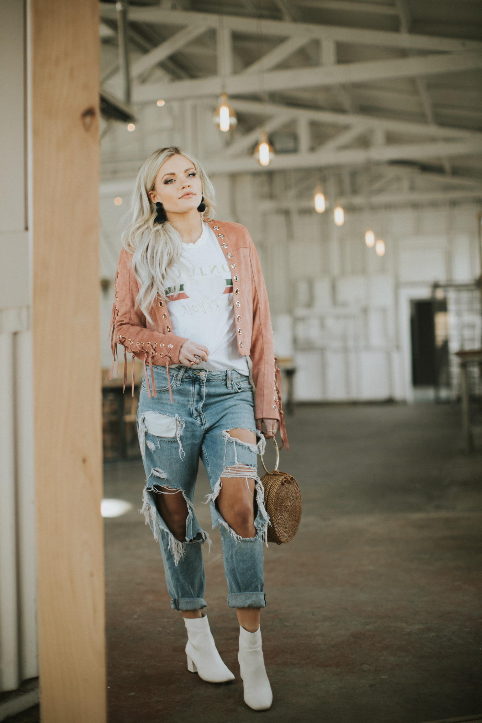 white leather boots outfit