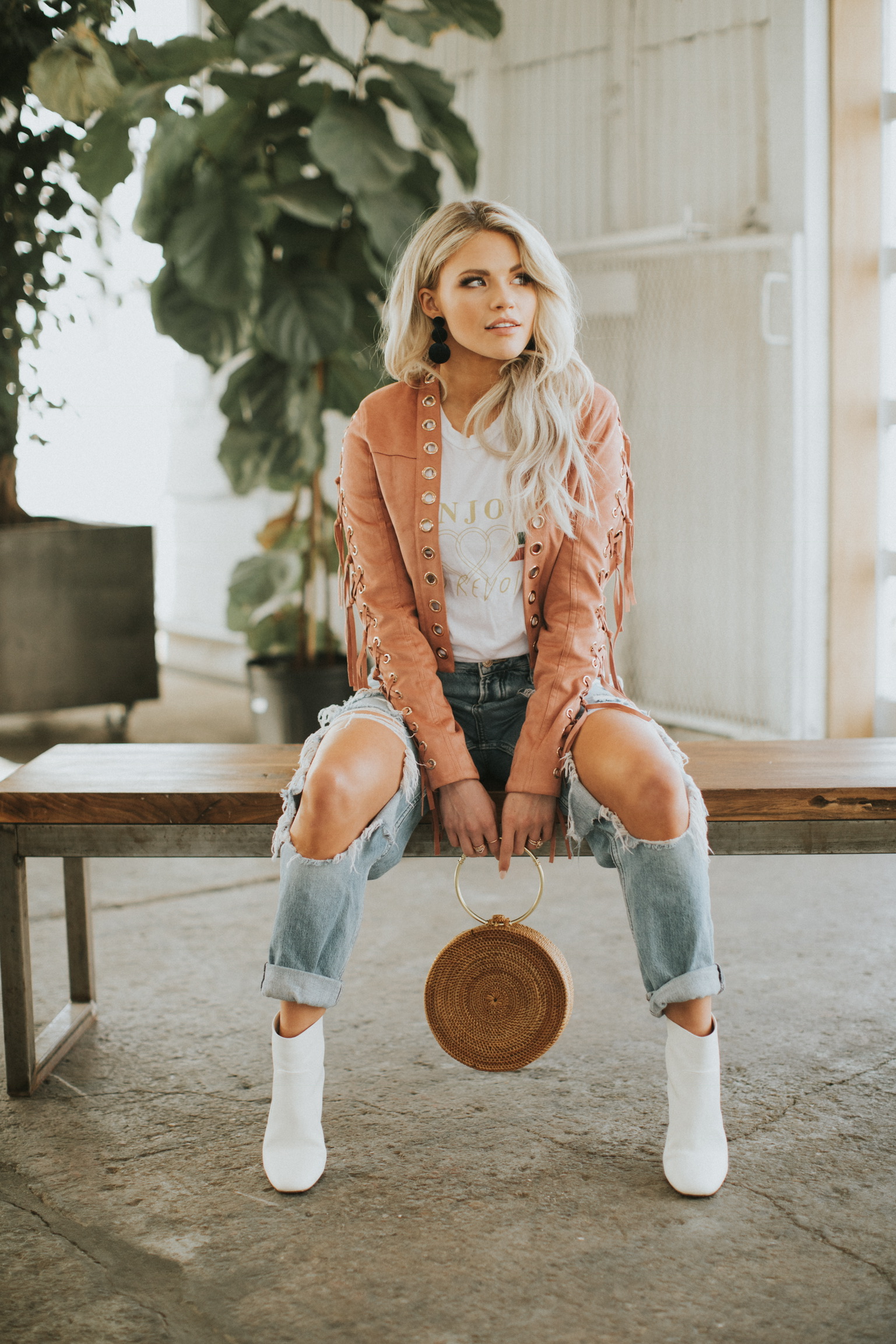 white leather boots outfit